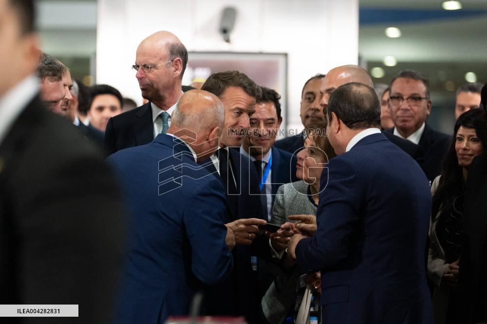 Presidents Sissi And Macron Ride The Metro - Cairo