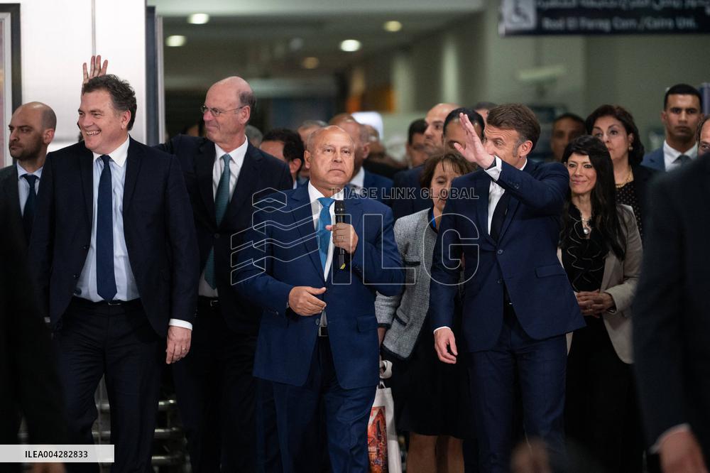 Presidents Sissi And Macron Ride The Metro - Cairo