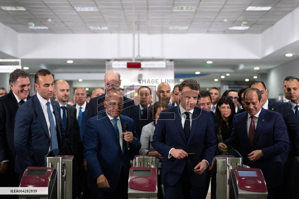 Presidents Sissi And Macron Ride The Metro - Cairo