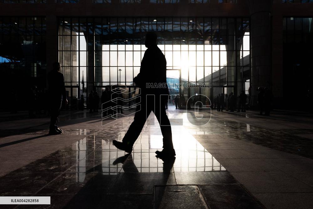 Presidents Sissi And Macron Ride The Metro - Cairo