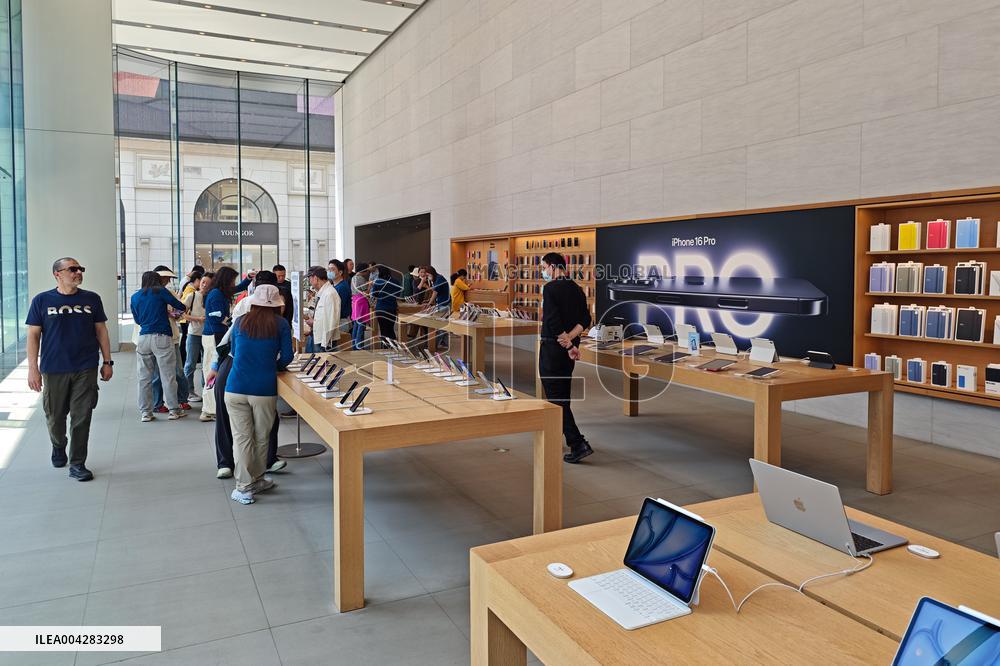 Apple Hit By Tariffs