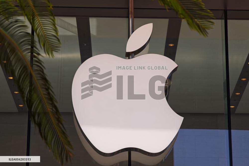 Apple Hit By Tariffs