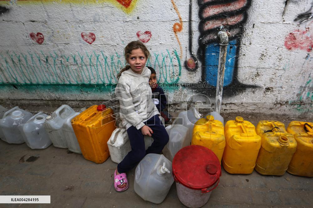 Situation of the displaced children in Gaza