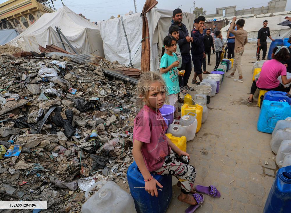 Situation of the displaced children in Gaza