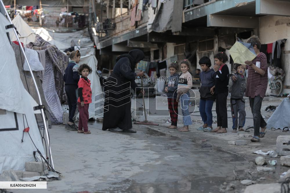 Situation of the displaced children in Gaza