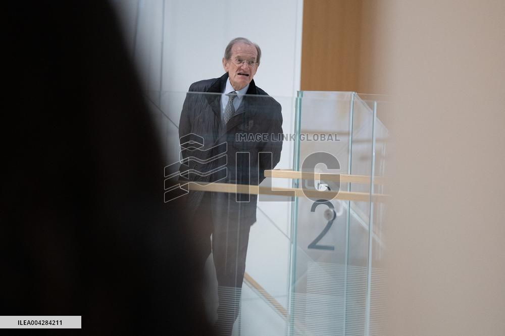 Trial for illegal campaign financing from Lybia - Paris RL