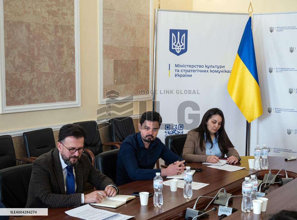 Andrii Nadzhos meets with OSCE High Commissioner