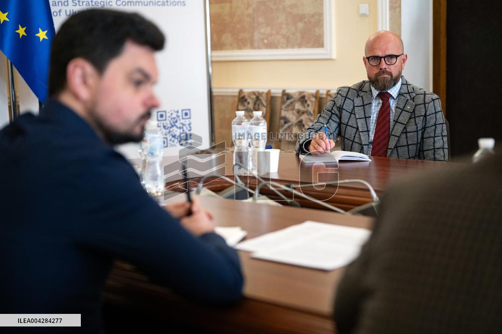 Andrii Nadzhos meets with OSCE High Commissioner