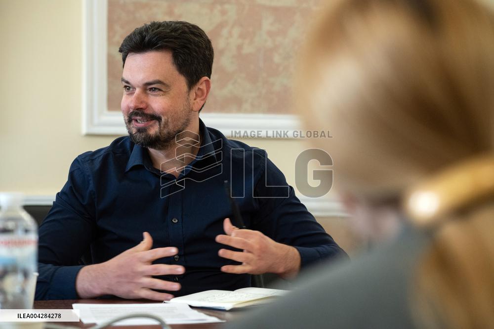 Andrii Nadzhos meets with OSCE High Commissioner