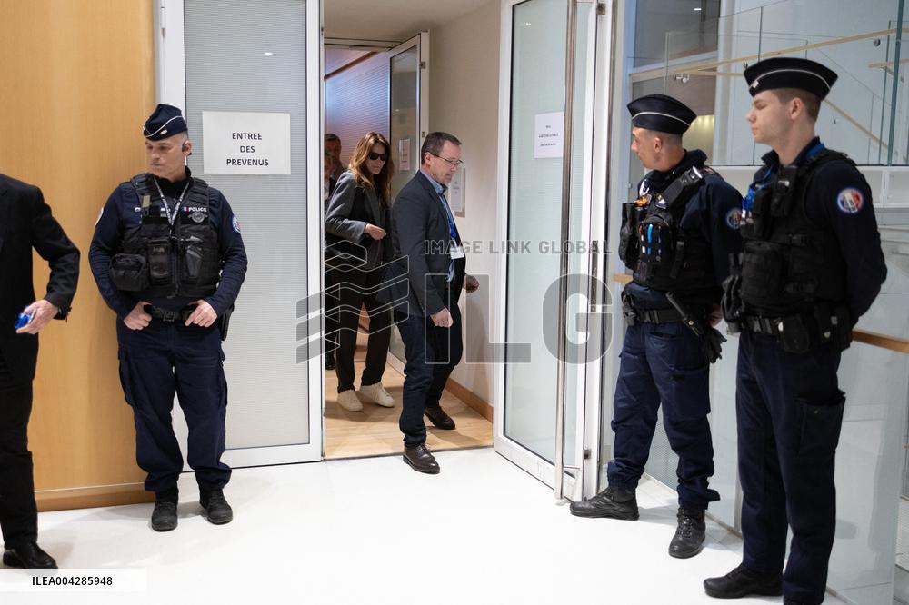 Trial for illegal campaign financing from Lybia - Paris RL