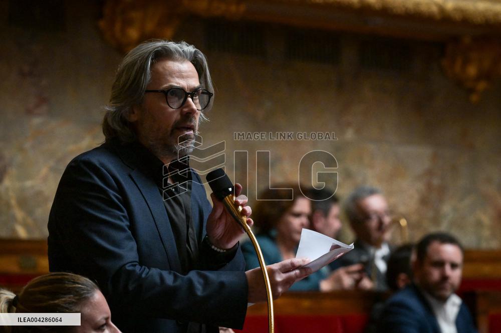 Questions to the government at the National Assembly in Paris FA