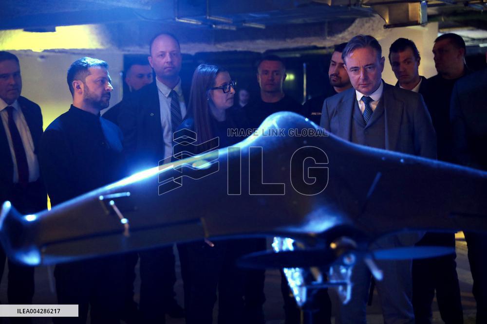 Volodymyr Zelenskyy and Bart De Wever meet representatives of Ukrainian and Belgian defence industries