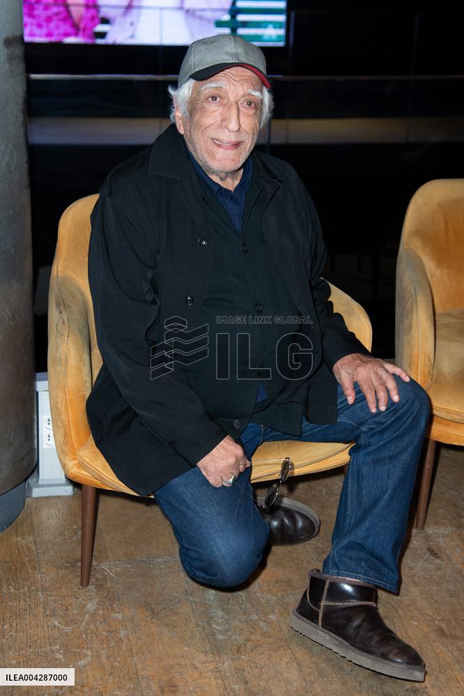 Aimons Nous Vivants Premiere