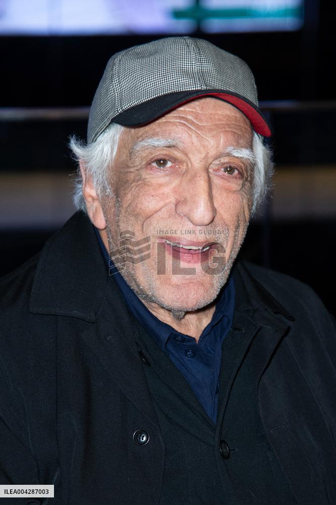 Aimons Nous Vivants Premiere