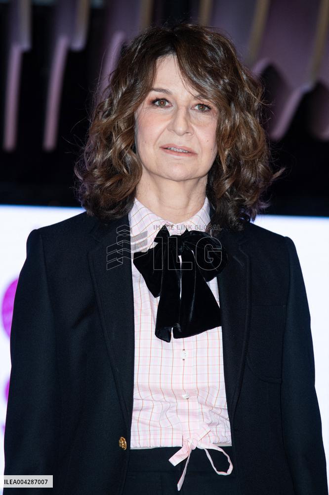 Aimons Nous Vivants Premiere