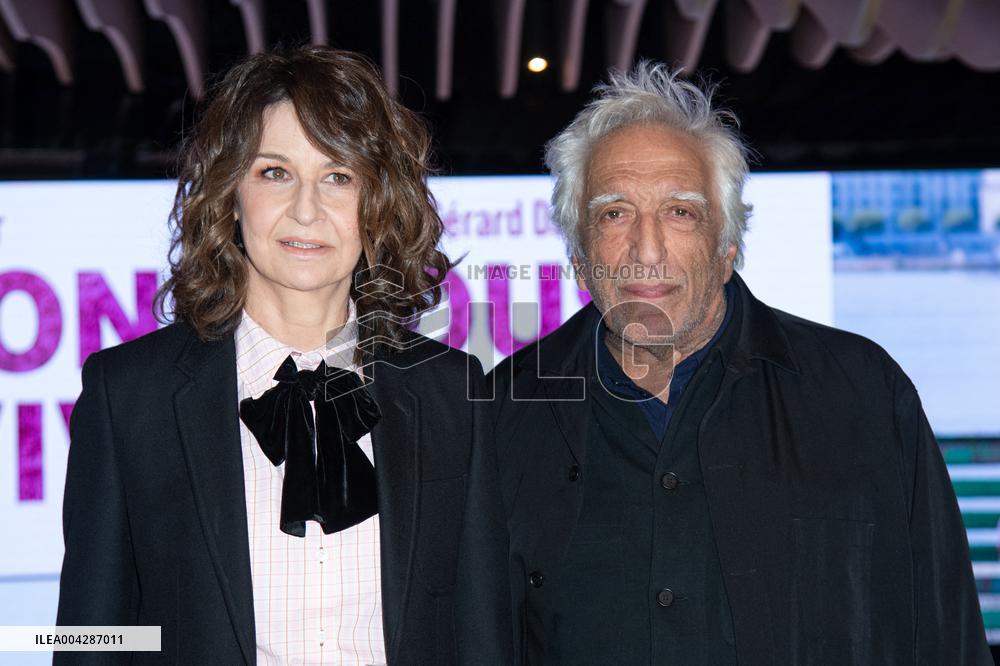 Aimons Nous Vivants Premiere