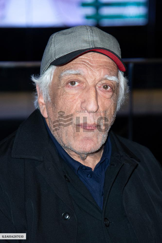 Aimons Nous Vivants Premiere