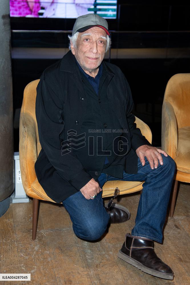 Aimons Nous Vivants Premiere