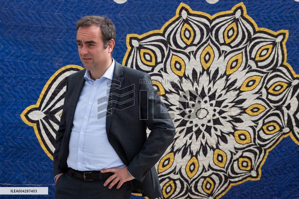 Presidents Macron And Sissi Visit To Red Crescent Logistics Center - El Arish