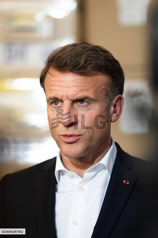 Presidents Macron And Sissi Visit To Red Crescent Logistics Center - El Arish