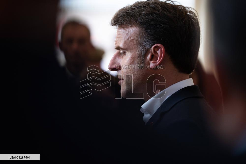 Presidents Macron And Sissi Visit To Red Crescent Logistics Center - El Arish