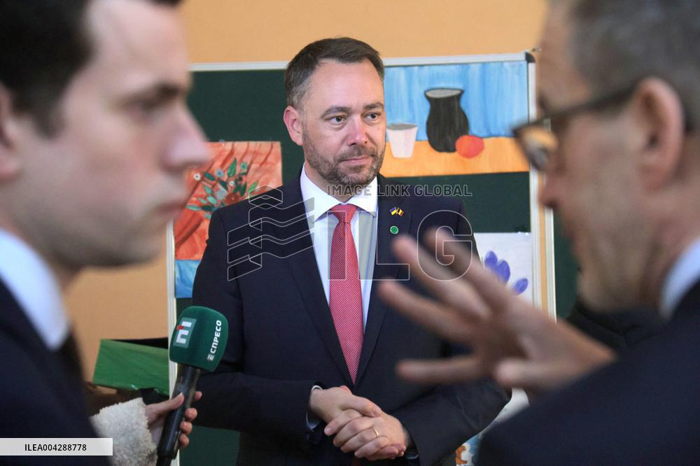 Ukrainian and Belgian FMs visit Baryshivka Lyceum in Kyiv region