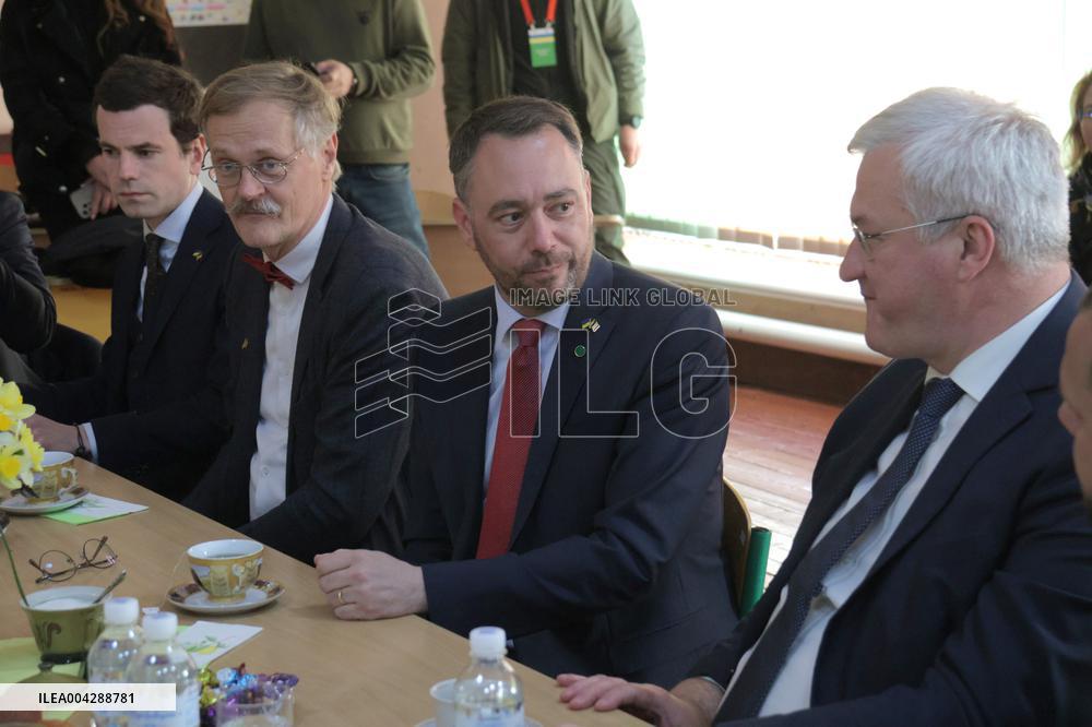 Ukrainian and Belgian FMs visit Baryshivka Lyceum in Kyiv region