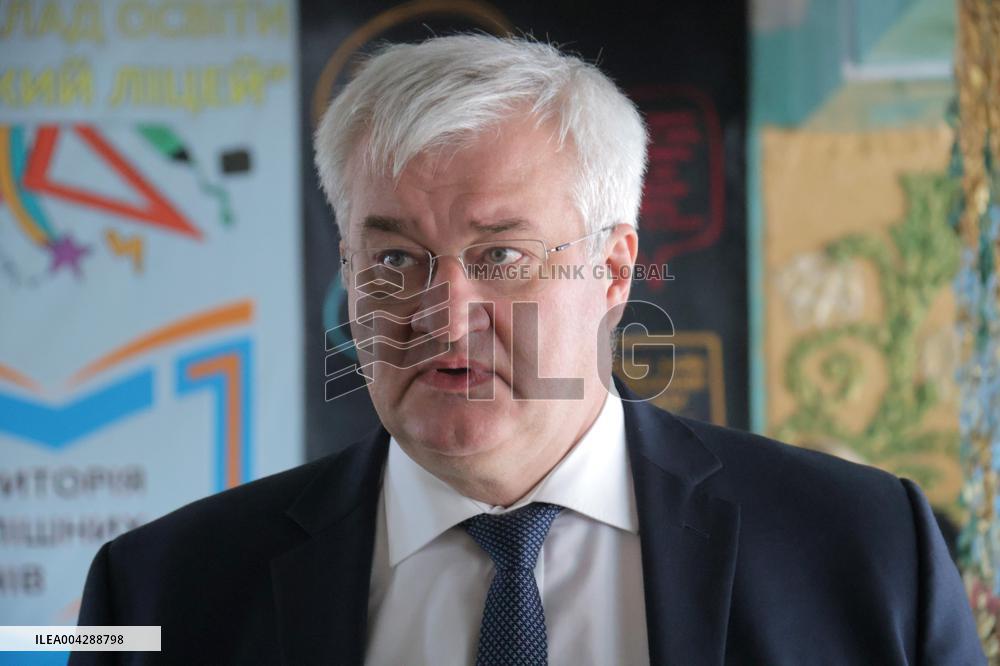 Ukrainian and Belgian FMs visit Baryshivka Lyceum in Kyiv region