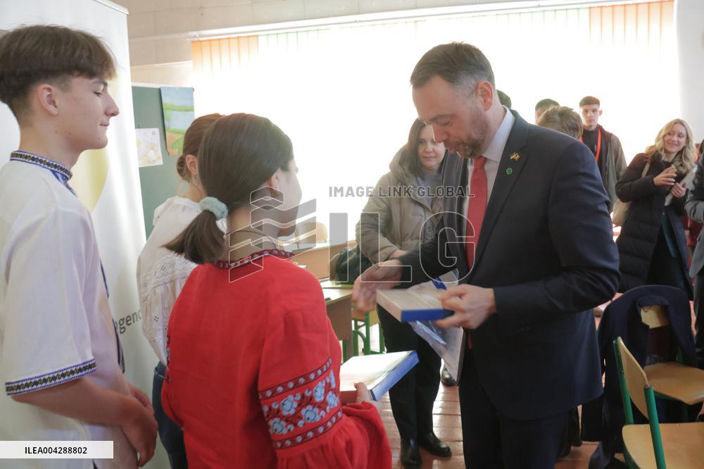 Ukrainian and Belgian FMs visit Baryshivka Lyceum in Kyiv region