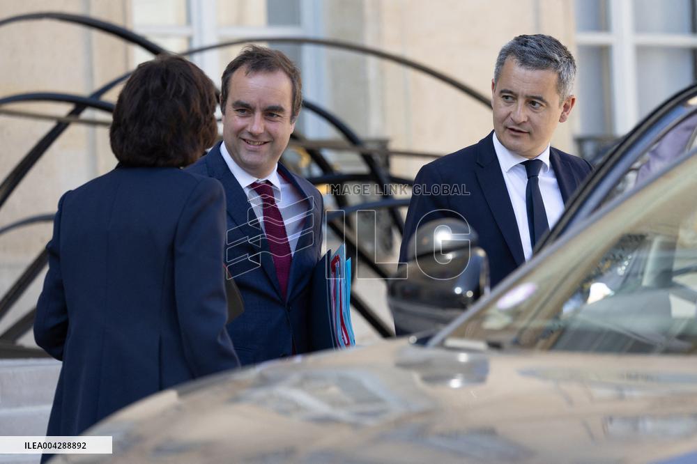 Cabinet meeting at the Elysee Palace - Paris RL