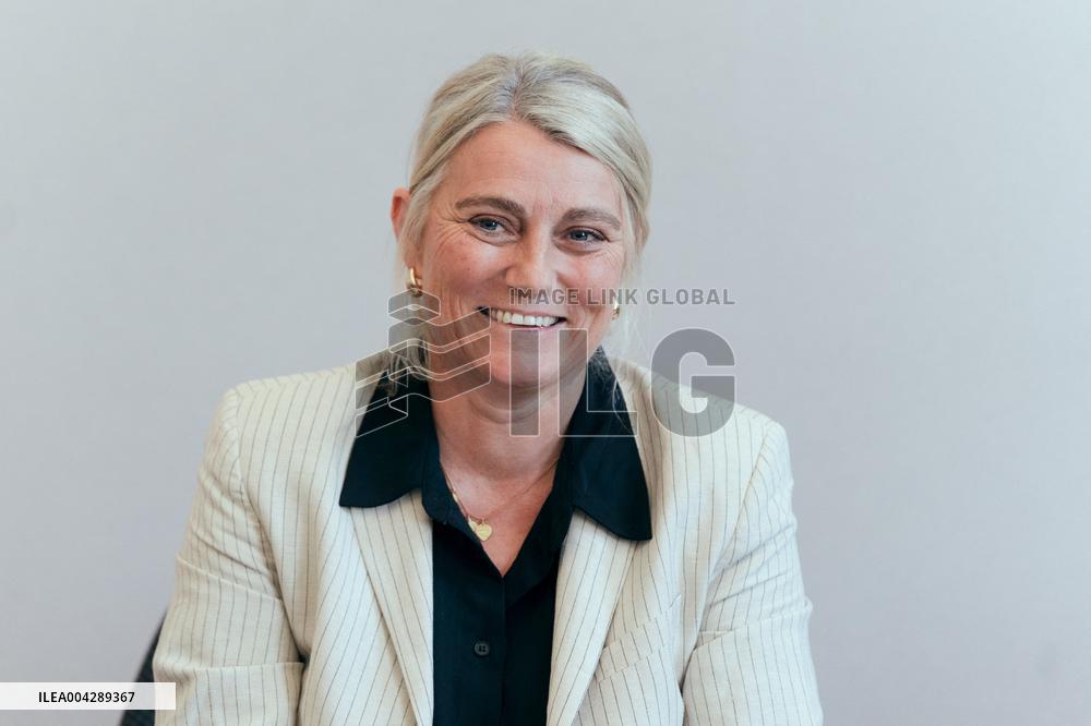 Menopause Report Submitted to Government - Paris AJ