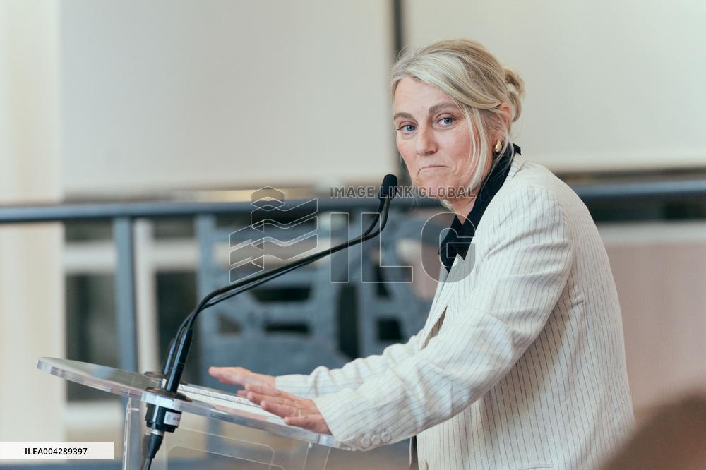 Menopause Report Submitted to Government - Paris AJ