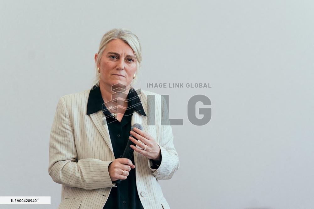 Menopause Report Submitted to Government - Paris AJ