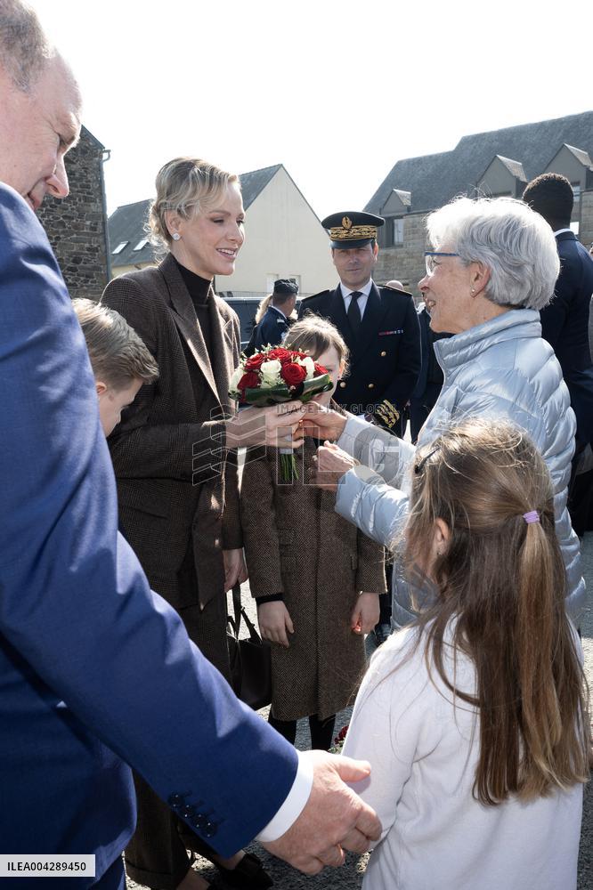 NO TABLOIDS - Official visit to Brittany by Prince Albert II of Monaco with his family - Matignon