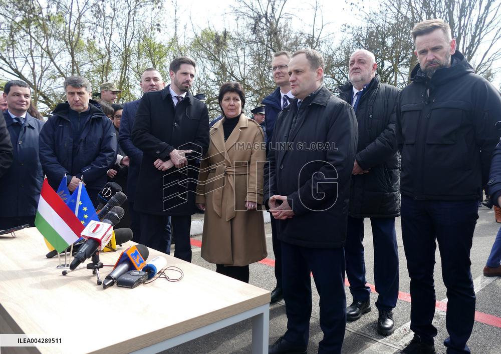 New checkpoint opened on Ukraine-Hungury border