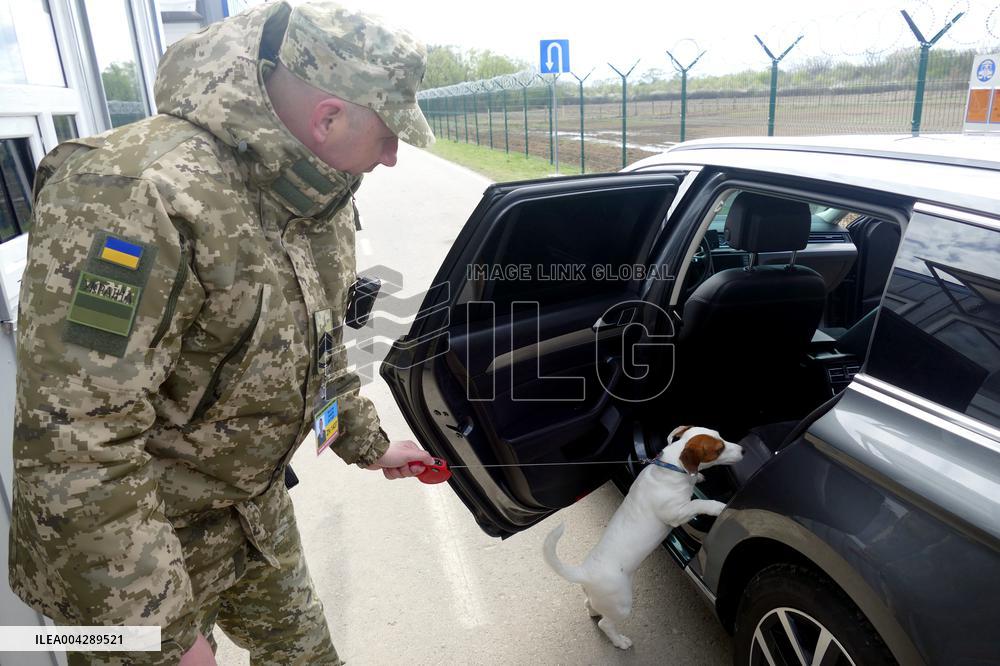 New checkpoint opened on Ukraine-Hungury border