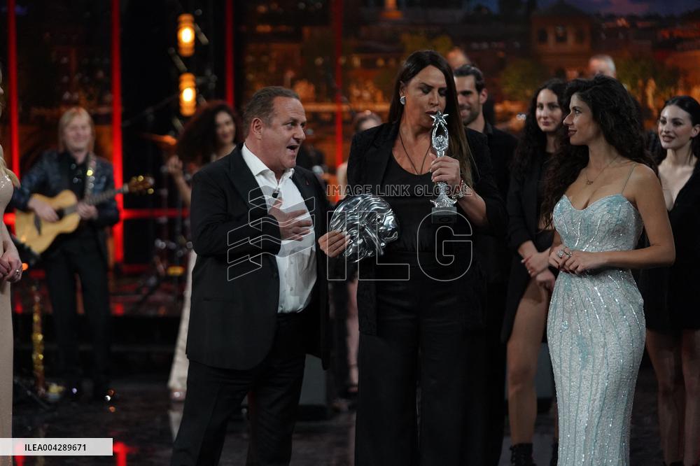 Karla Sofía Gascon Guests on Rai 2 Paradise - Naples