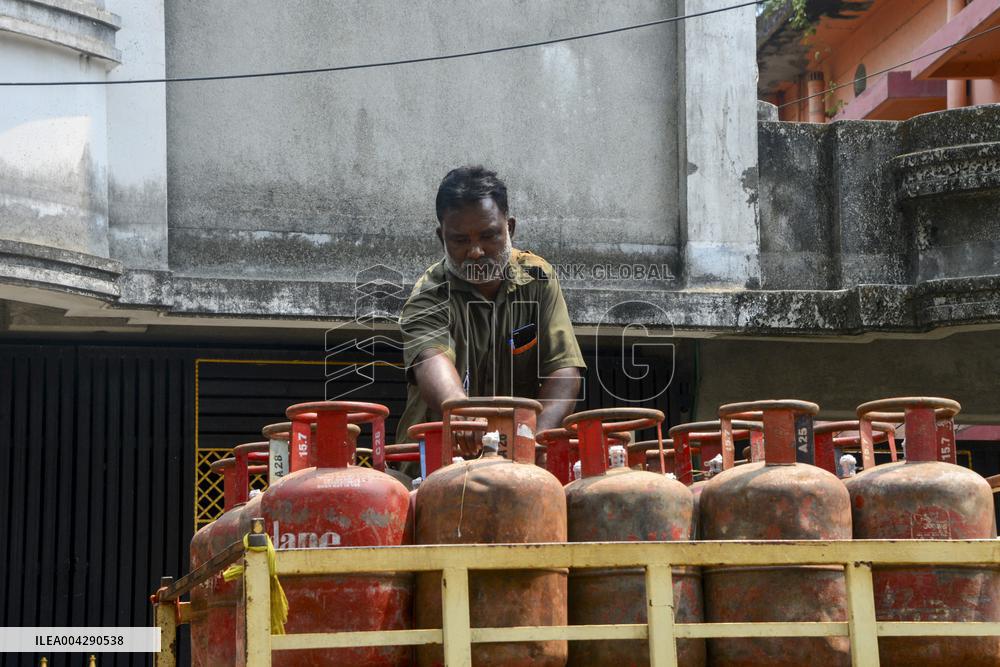 India LPG Cylinder Price Hike - West Bengal