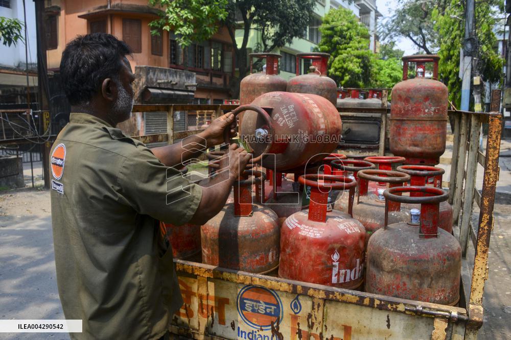 India LPG Cylinder Price Hike - West Bengal