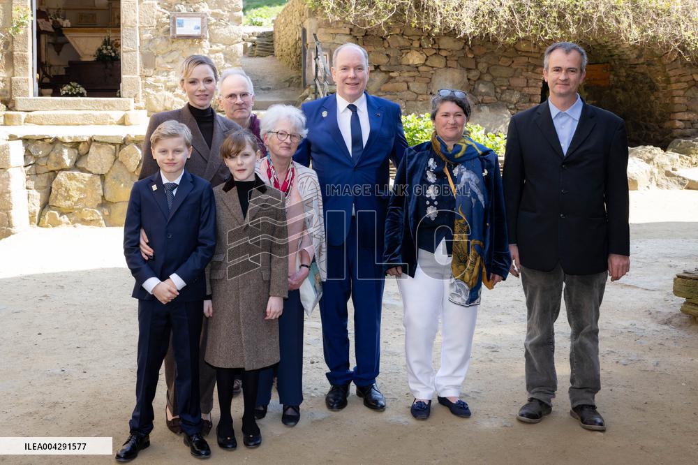 NO TABLOIDS - Official visit to Brittany by Prince Albert II of Monaco with his family - Plevenon