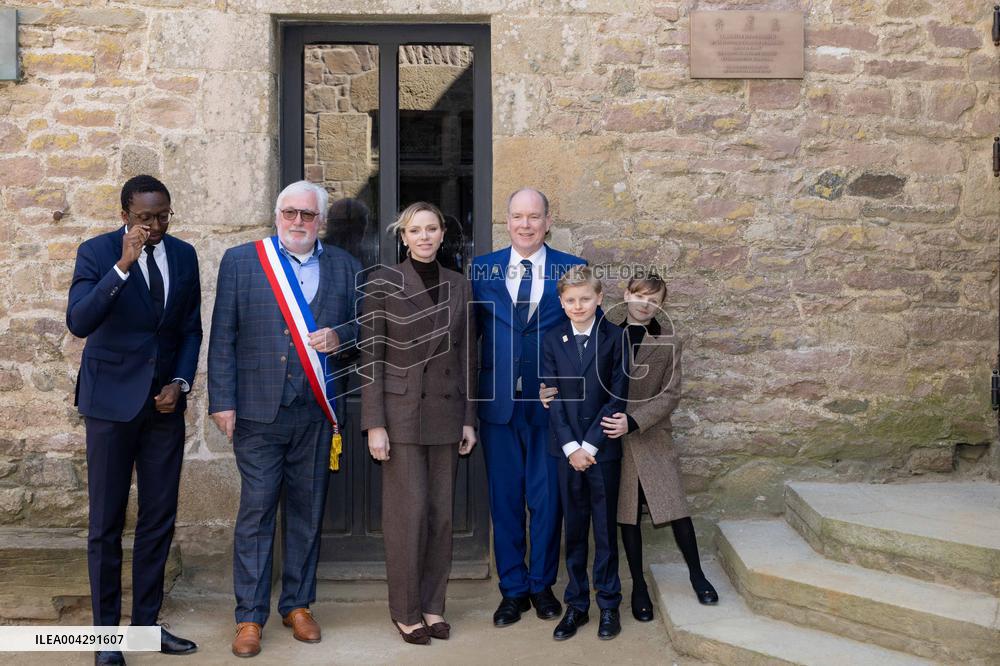 NO TABLOIDS - Official visit to Brittany by Prince Albert II of Monaco with his family - Plevenon