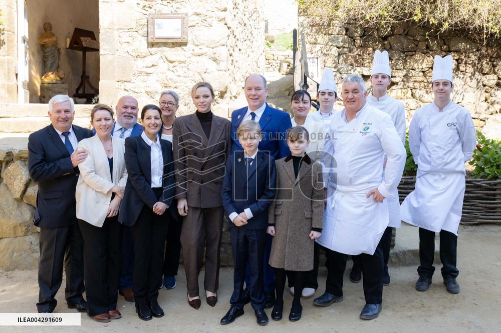 NO TABLOIDS - Official visit to Brittany by Prince Albert II of Monaco with his family - Plevenon