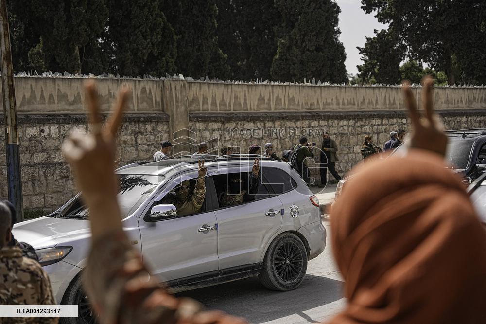 SDF Fighters Leave Aleppo - Syria