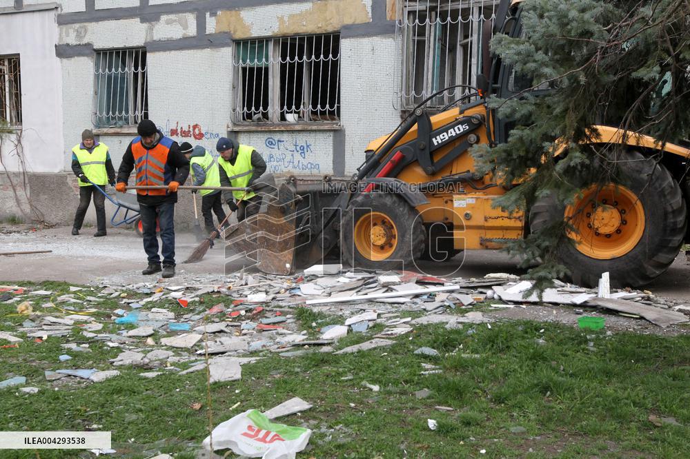 Wreckage of Russian drone crashes outside residential building in Dnipro