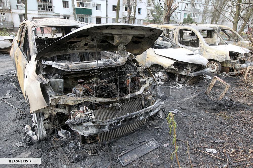 Wreckage of Russian drone crashes outside residential building in Dnipro