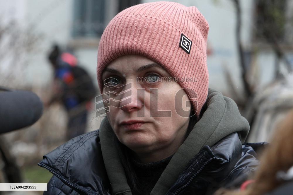 Wreckage of Russian drone crashes outside residential building in Dnipro