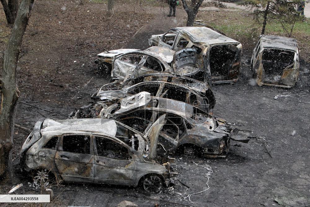 Wreckage of Russian drone crashes outside residential building in Dnipro