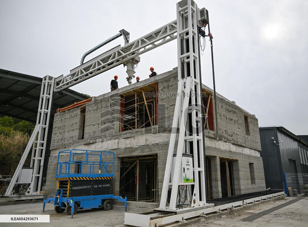 3D Printing Machine Builds Two-Story House in 22 Days - China