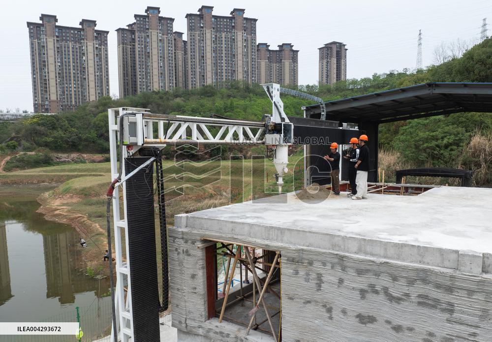 3D Printing Machine Builds Two-Story House in 22 Days - China