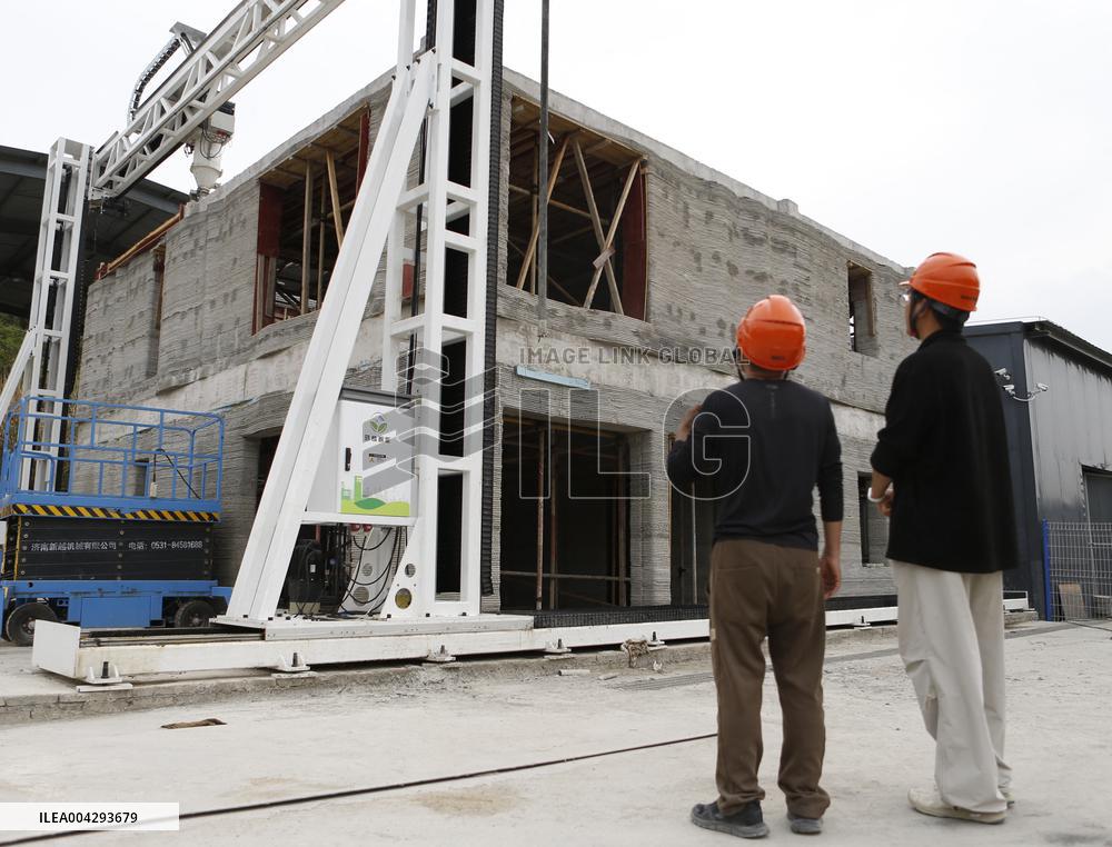 3D Printing Machine Builds Two-Story House in 22 Days - China